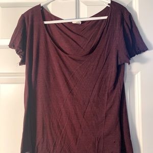 Maroon tshirt